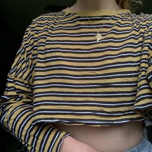 URBAN OUTFITTERS long sleeved striped tee